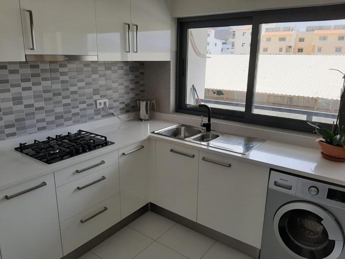 Apartment With Pool In Миндело Екстериор снимка